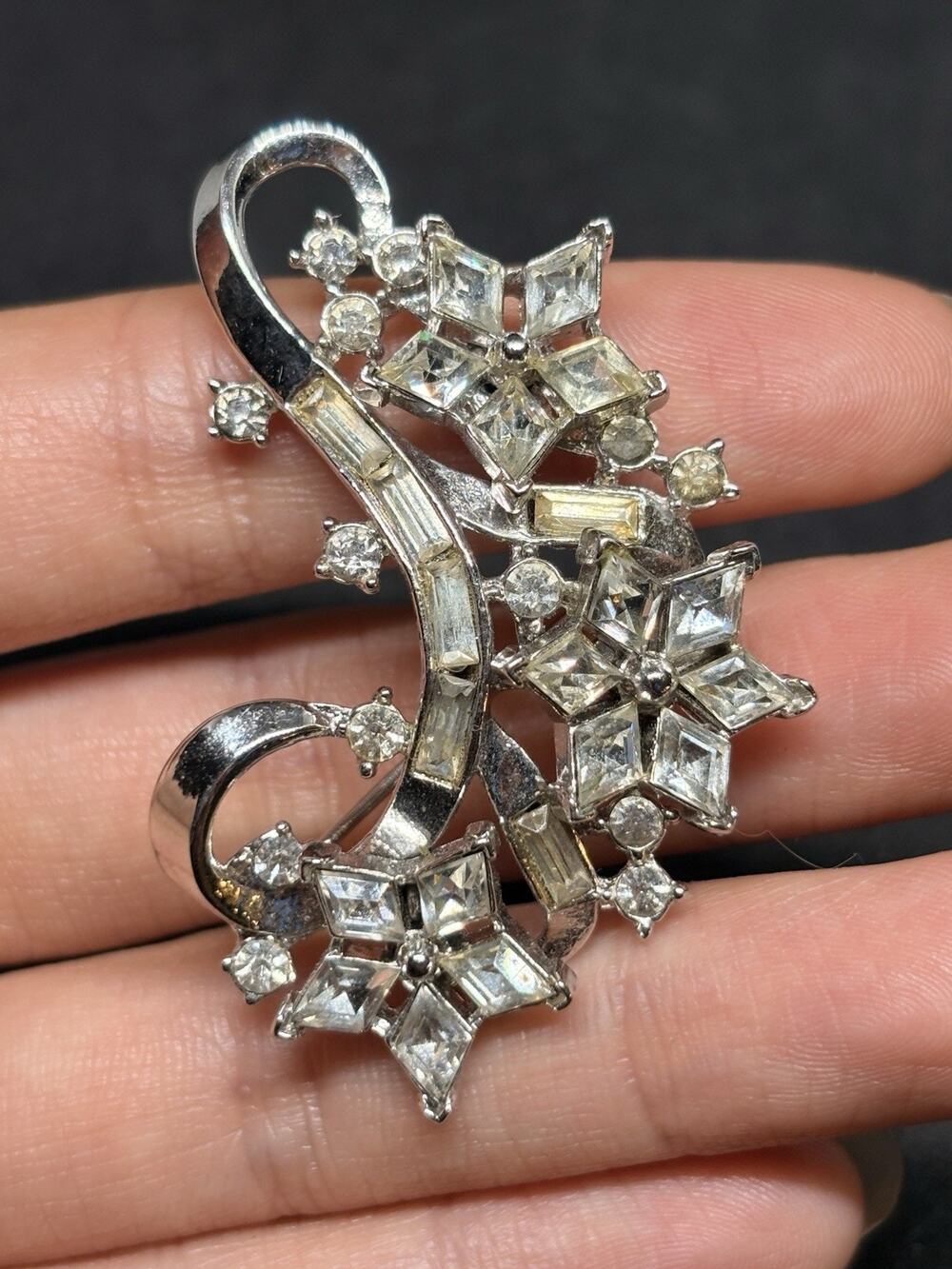 Vintage Rare Crystal crown Trifari Floral Star rhinestone silver tone pin brooch